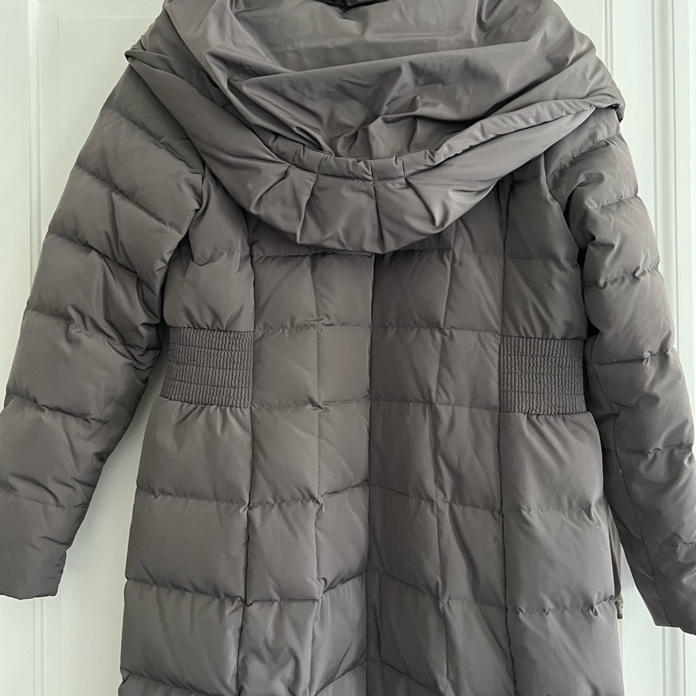 EUC Cole Haan Signature Down Coat with Hood - Picture 4 of 9